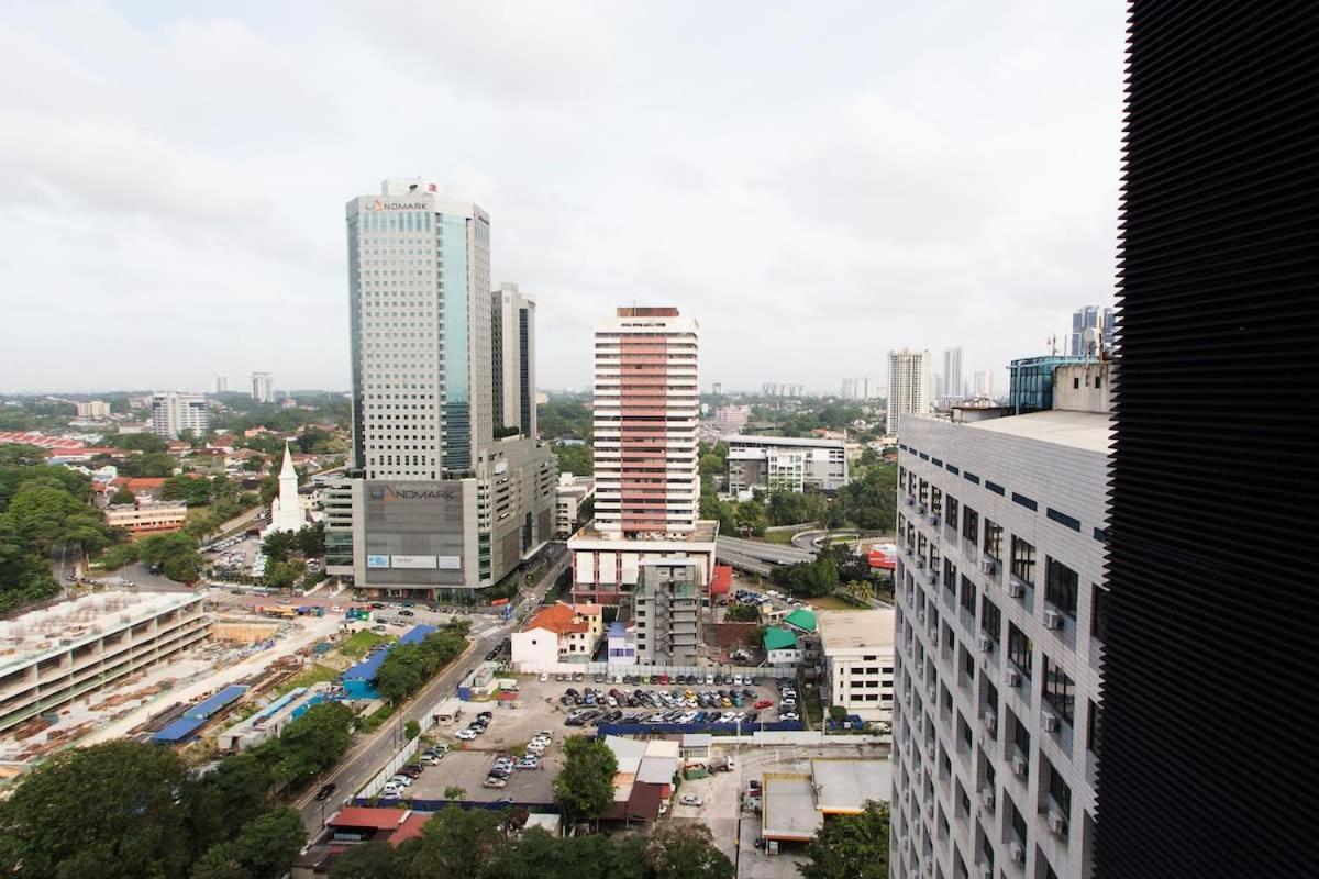 Modern, High Floor Suasana Suites 05 In Jb Johor Bahru Kültér fotó