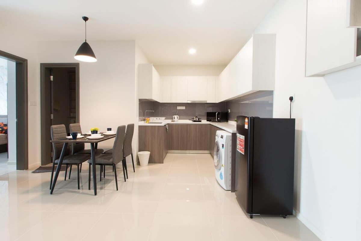 Modern, High Floor Suasana Suites 05 In Jb Johor Bahru Kültér fotó
